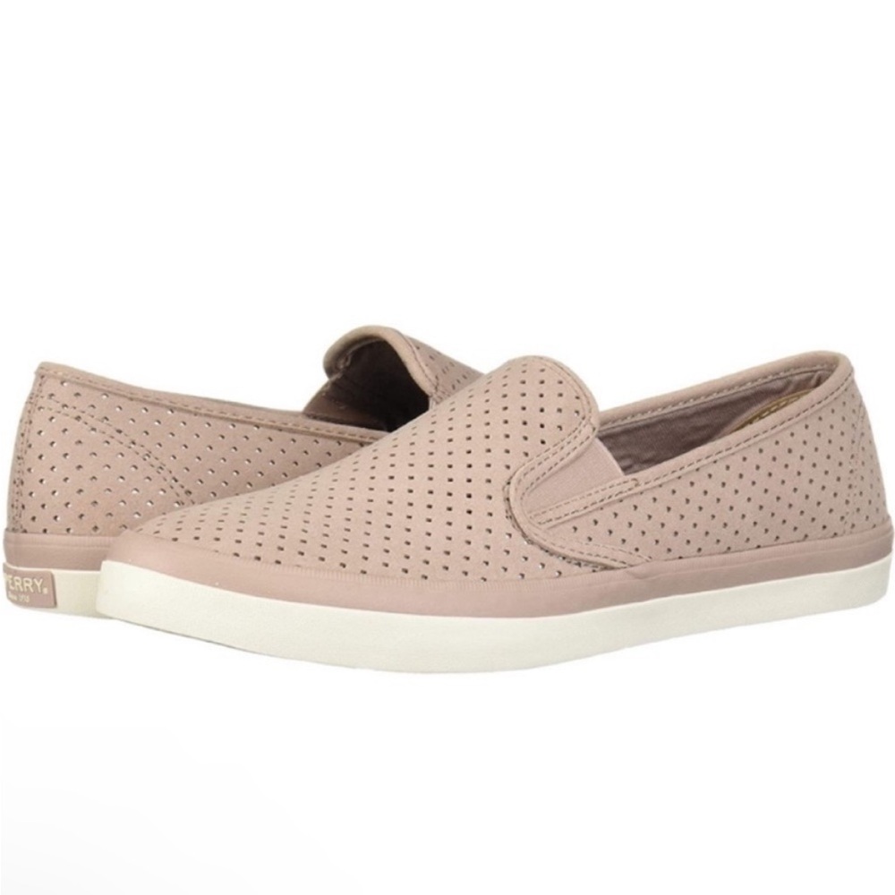 Sperry Seaside Varsity Memory Foam Slip-On Sneakers in Lilac/Light Pink. Size 7.